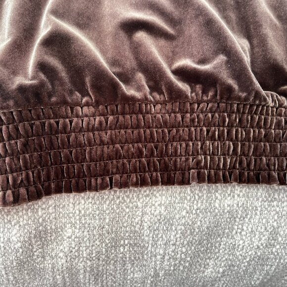 COMMANDO velvet crewneck sweatshirt in greige - Picture 6 of 8